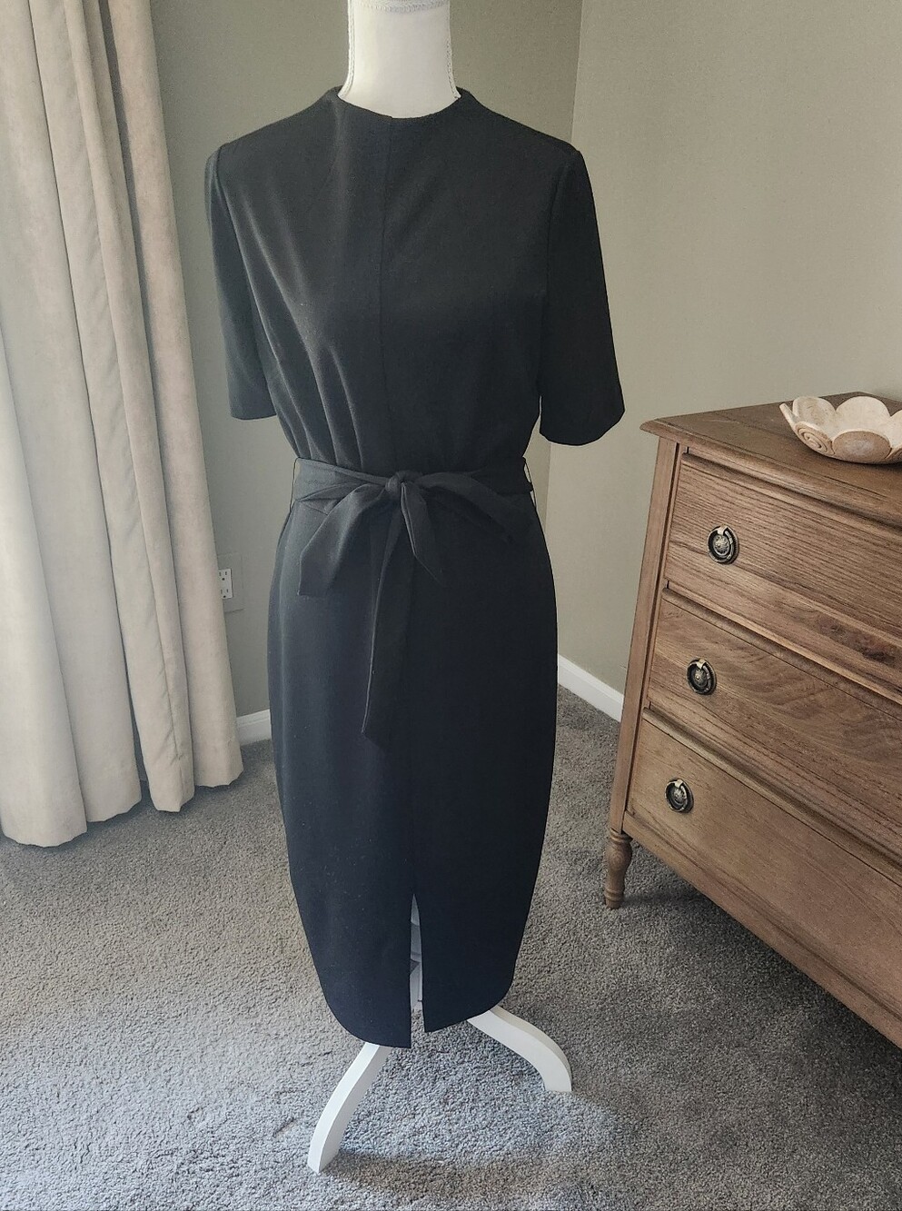 Alexia Admor Black Short-Sleeve Midi Dress